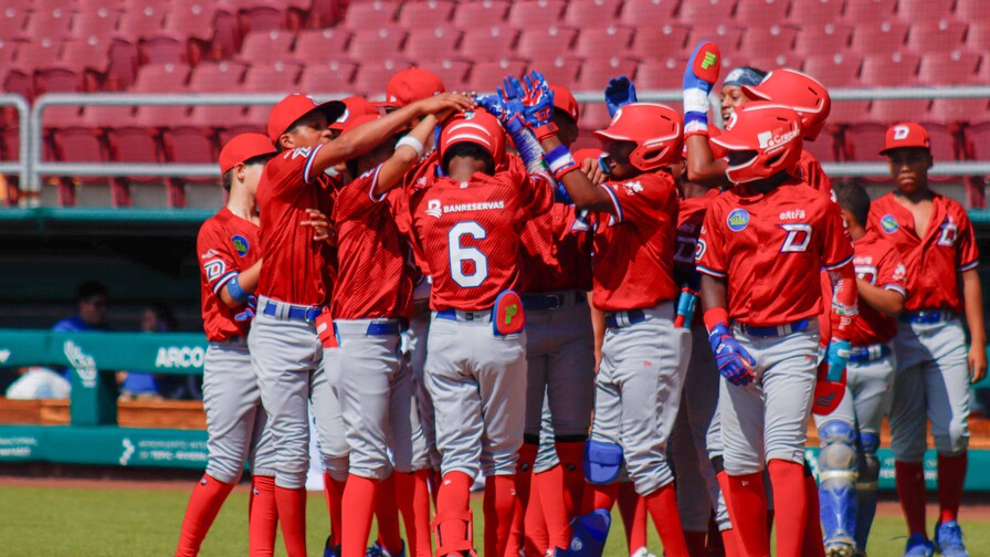 República Dominicana vence 11-1 a México Rojo y termina invicta en la Serie del Caribe Kids | El Nuevo Norte