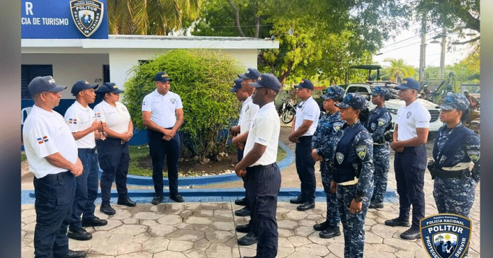 politur-recibe-becas-para-aprender-italiano-en-republica-dominicana-0a6d0405-focus-0-0-1200-675-dum-panoramica-v1-1376x477