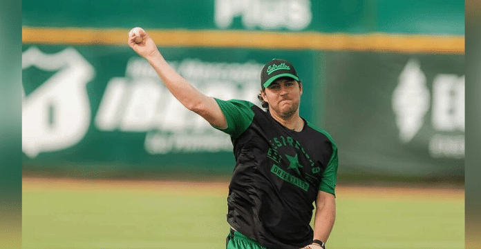 trevor-bauer-atraccion-en-la-pelota-dominicana-351996d9-focus-0.15-0.24-896-504-dum-panoramica-v1-1376x477